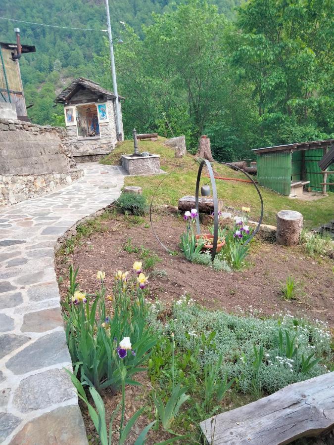 Shanty Calasca-Castiglione Buitenkant foto